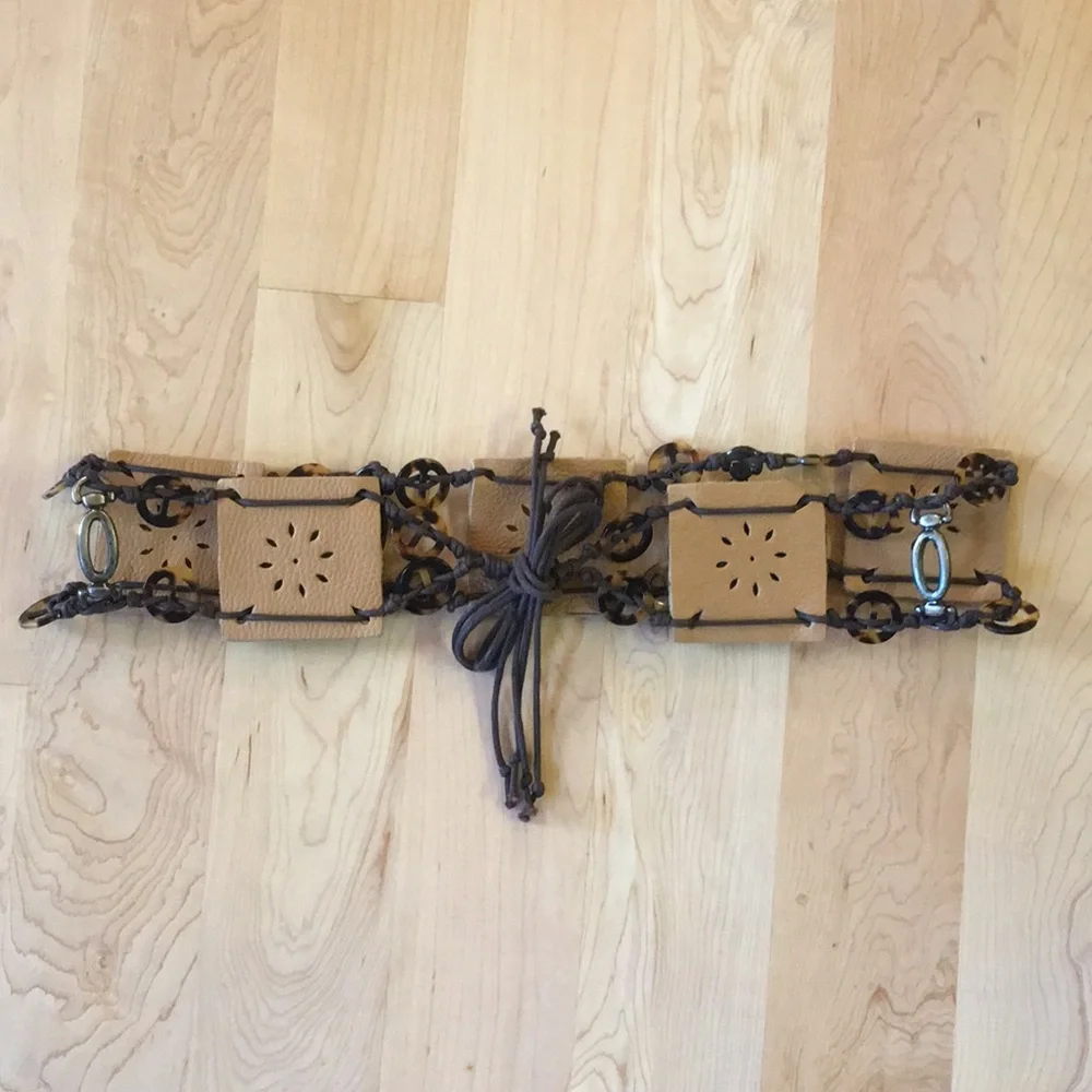 Fashion leather detail tie belt